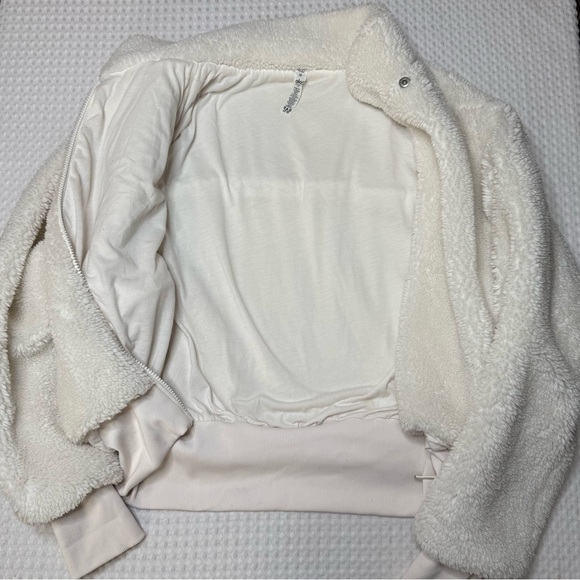 ALO Yoga Foxy Sherpa Jacket Ivory SZ Medium *missing removable hood* - Picture 7 of 9